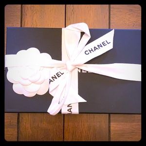 Chanel Reissue Mini O Case